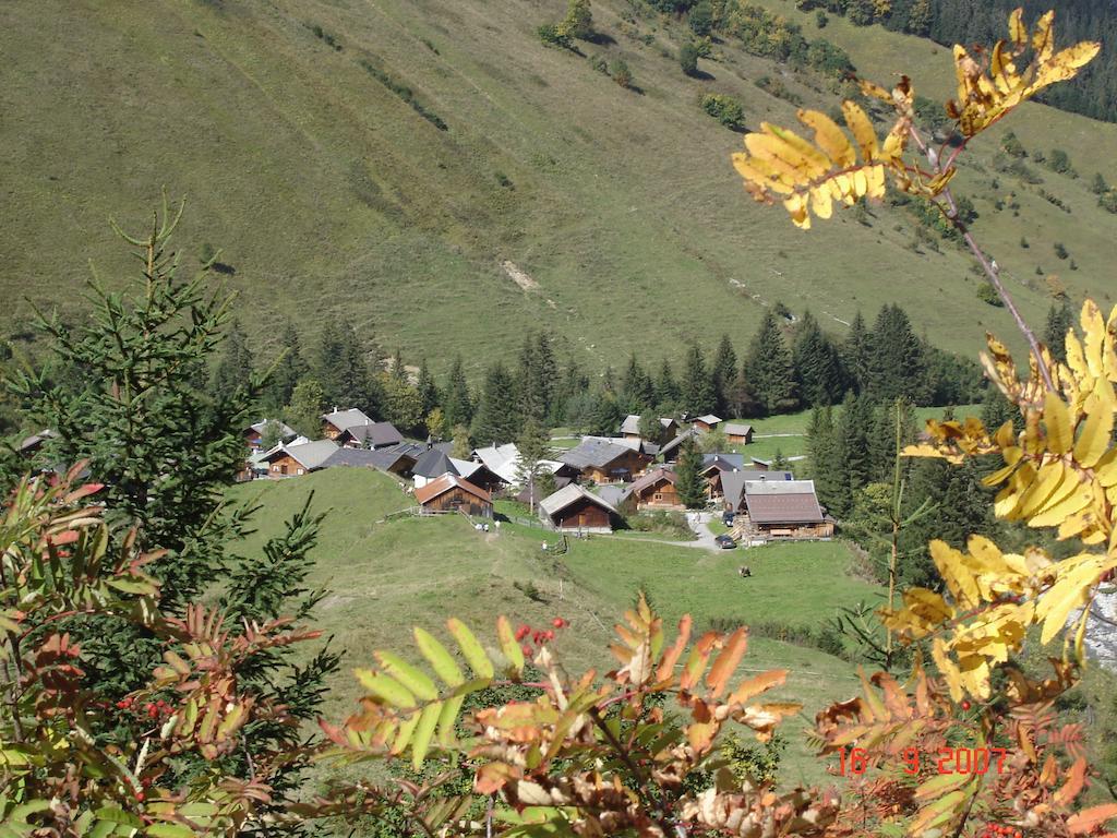 Hotel Foehrenhof Stanzach Exterior foto